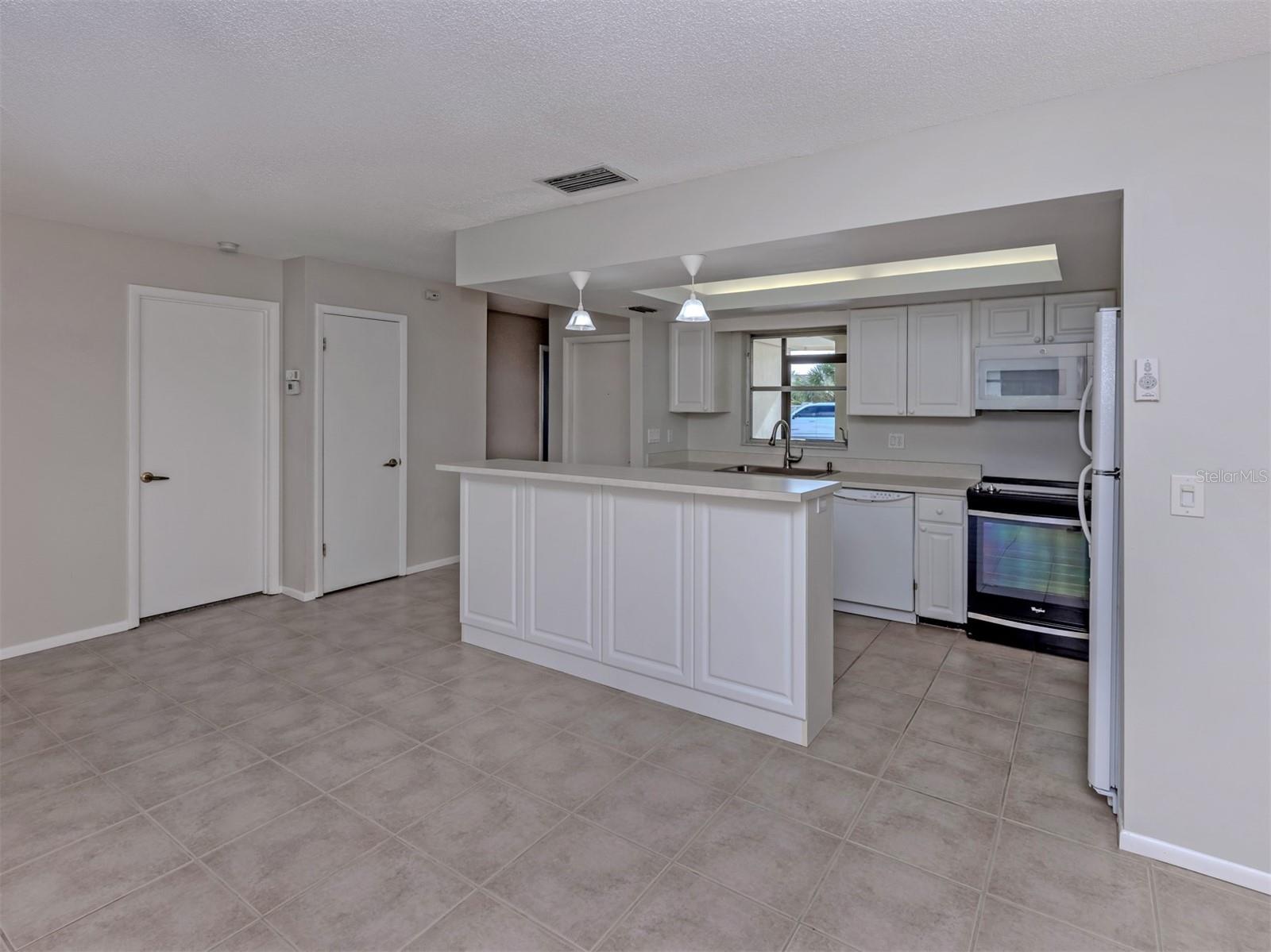 6108 GREEN VIEW DR #143, SARASOTA, FL, 34231