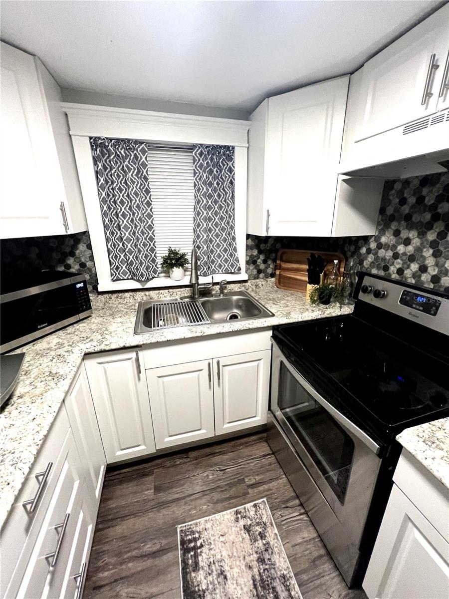 522 ROSERY RD NW, LARGO, FL, 33770