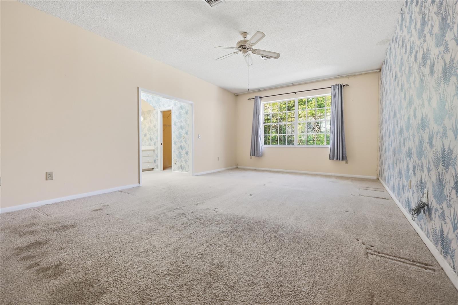 1352 ERROL PKWY, APOPKA, FL, 32712