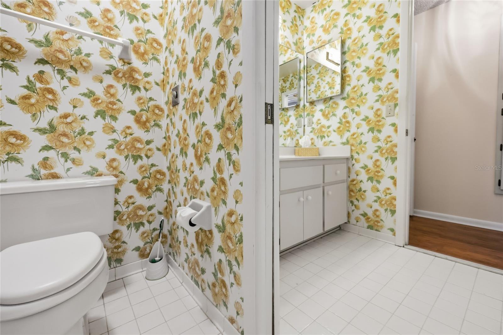 1352 ERROL PKWY, APOPKA, FL, 32712
