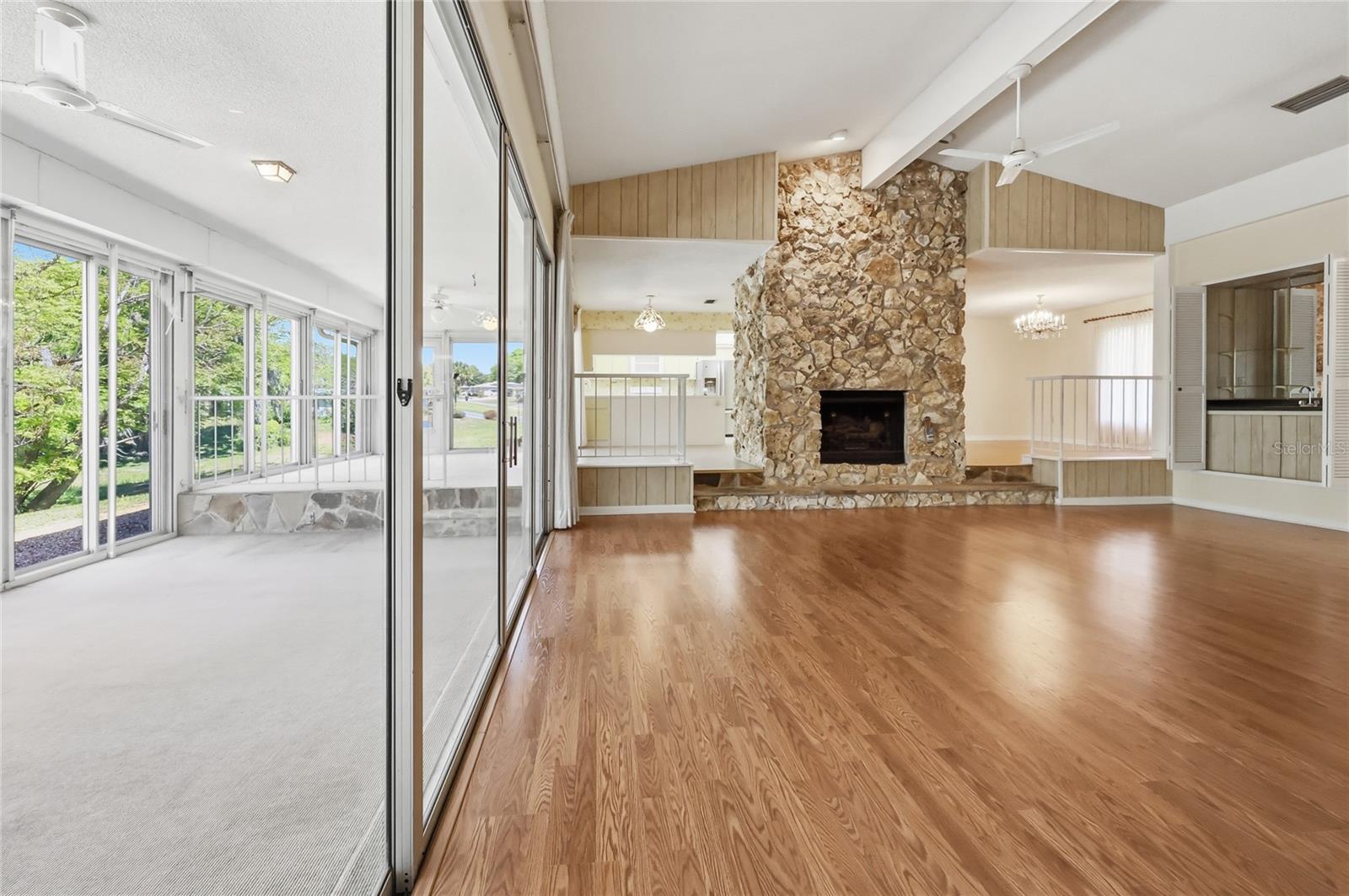 1352 ERROL PKWY, APOPKA, FL, 32712