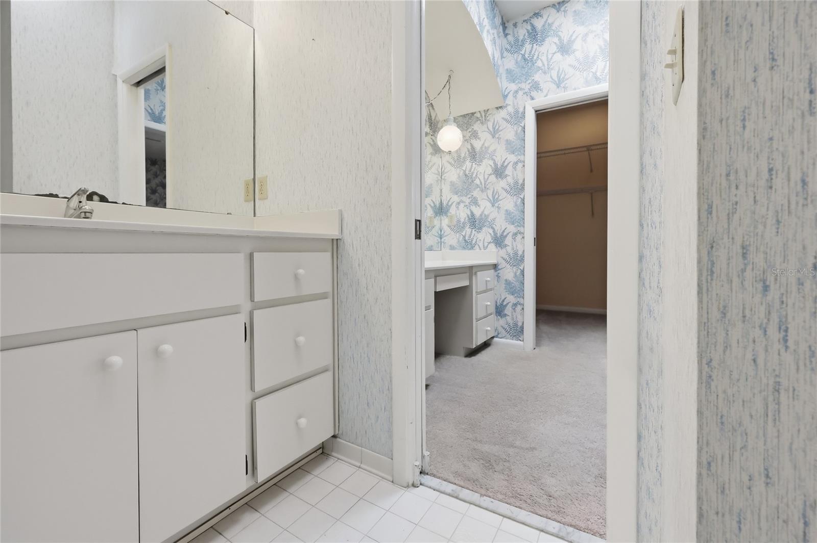 1352 ERROL PKWY, APOPKA, FL, 32712