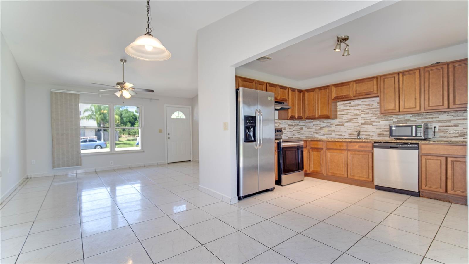 637 MESILLA DR, KISSIMMEE, FL, 34758
