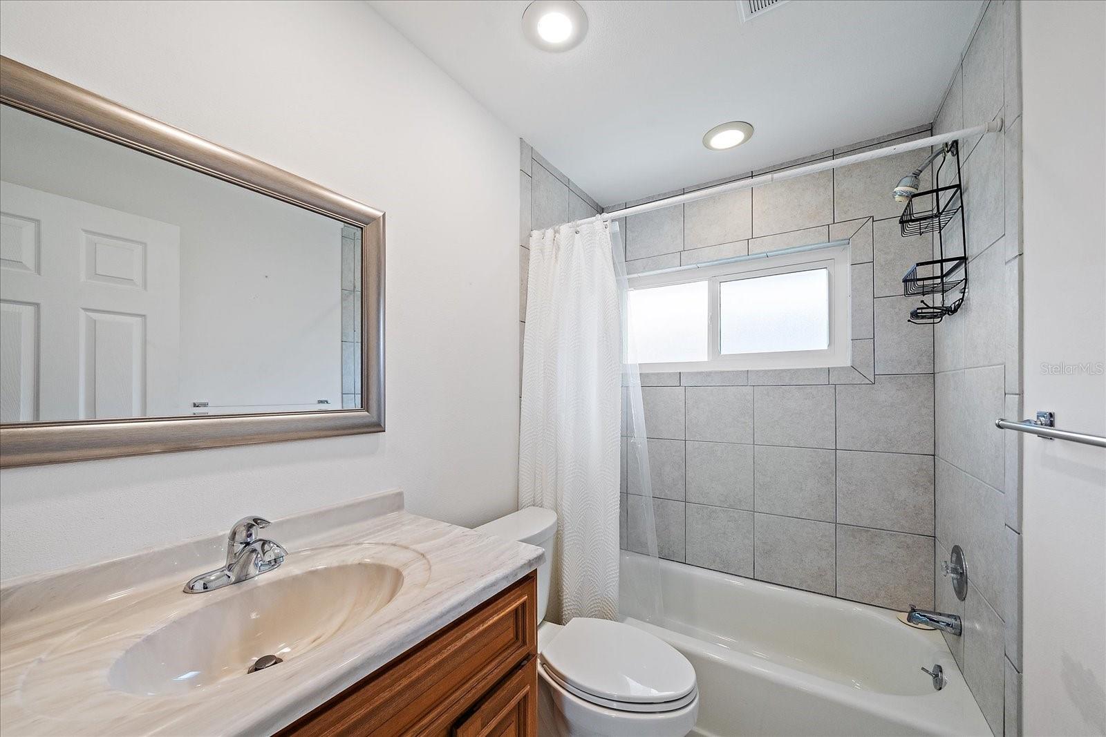 6416 SAMOA DR, SARASOTA, FL, 34241