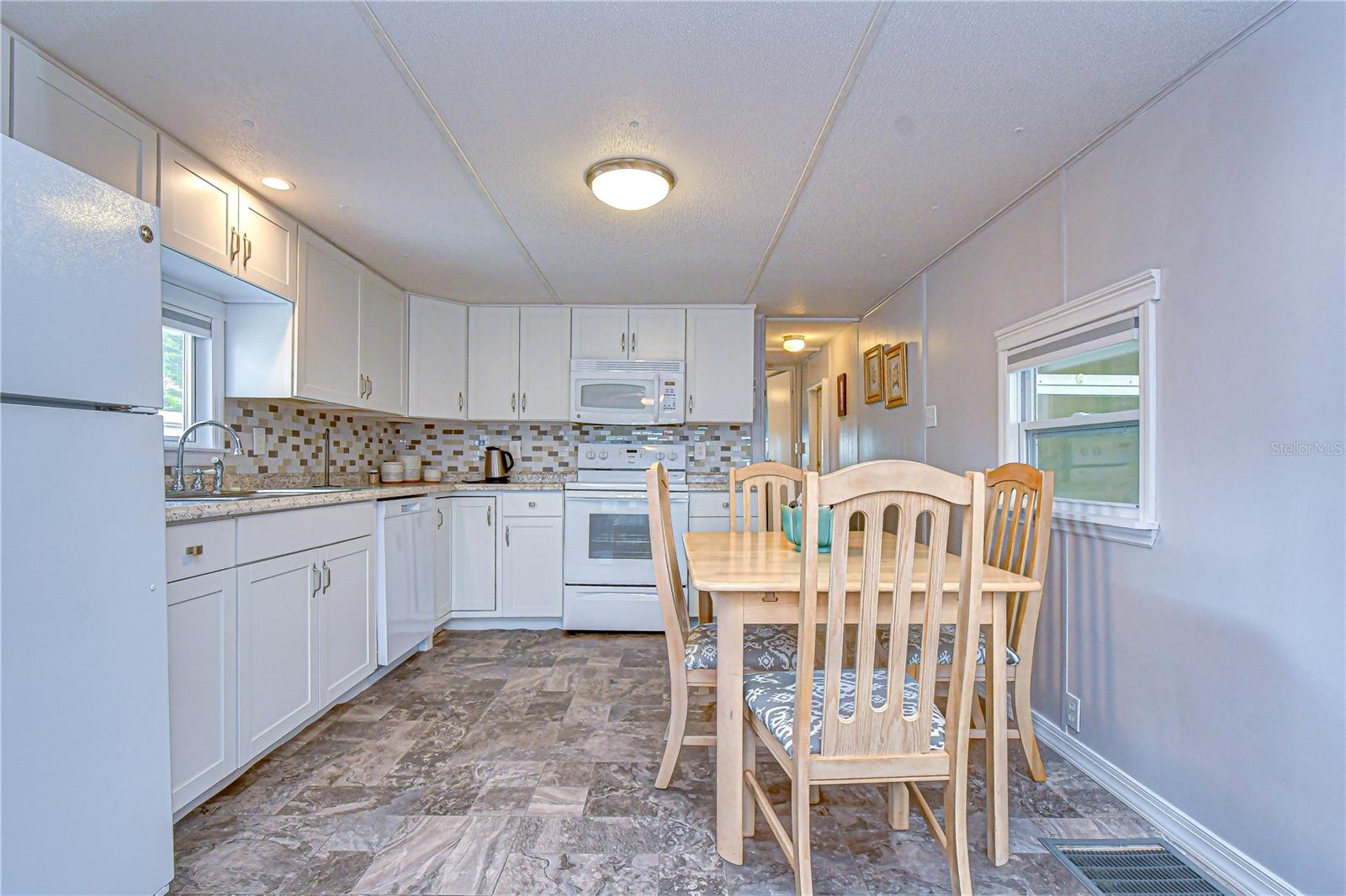 38634 LANSING AVE, ZEPHYRHILLS, FL, 33542