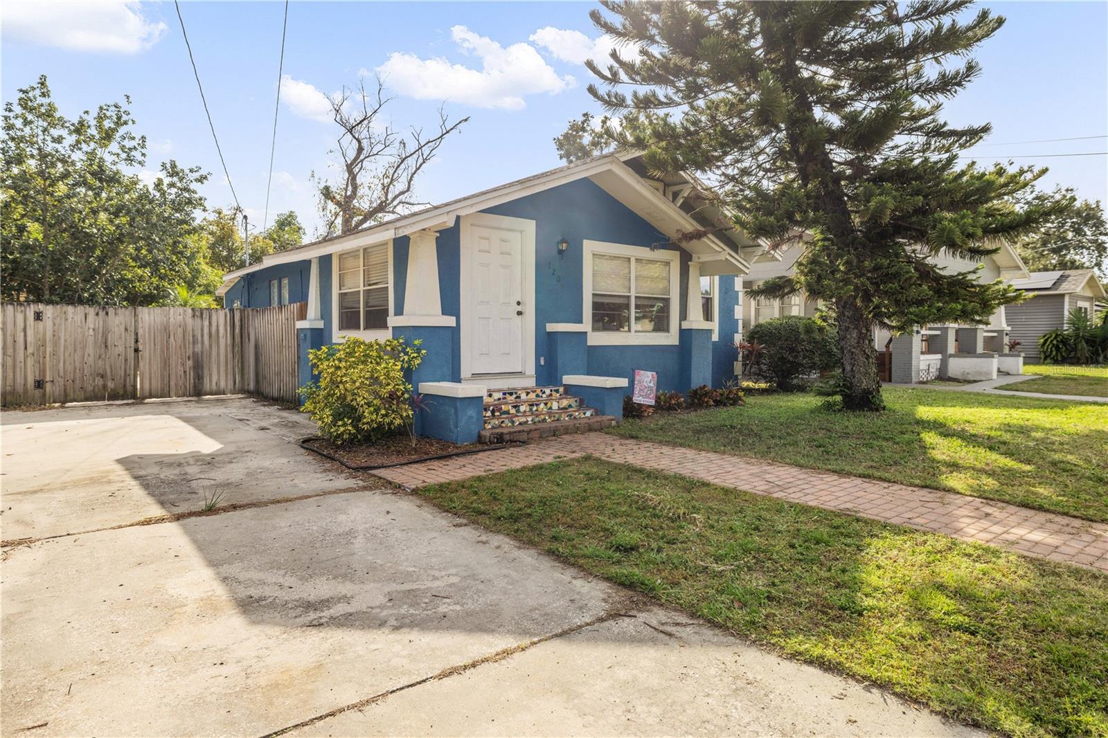 1209 E IDA ST, TAMPA, FL, 33603