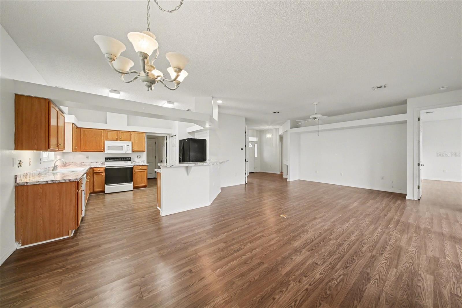 512 GRAND VISTA TRL, LEESBURG, FL, 34748