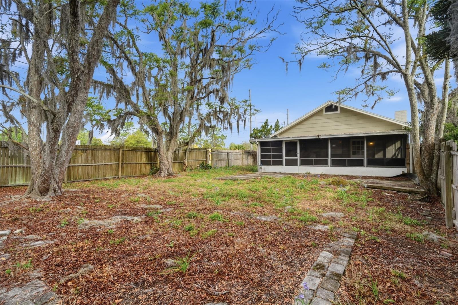 1030 CAMPHOR LN, DELAND, FL, 32720