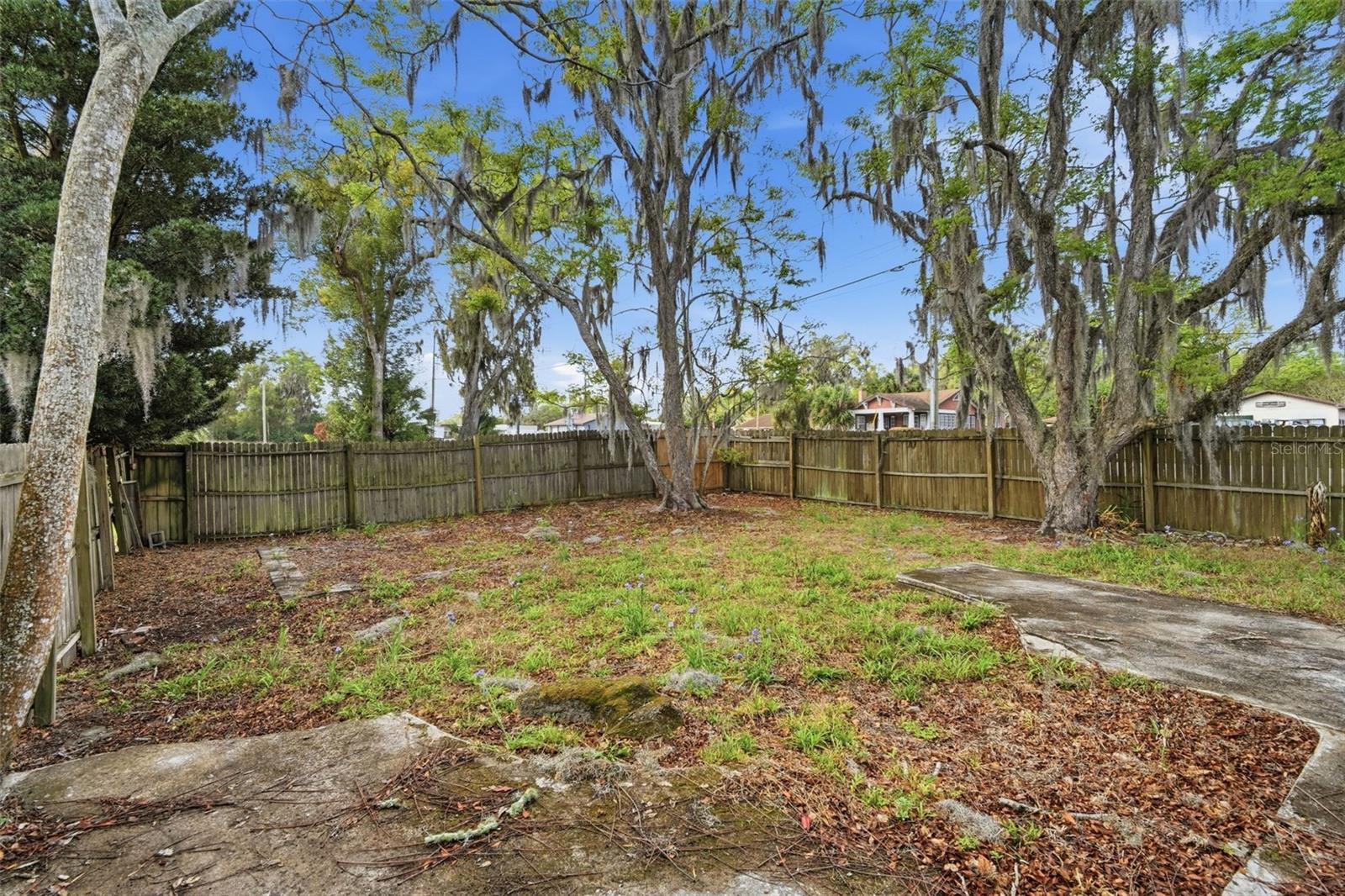 1030 CAMPHOR LN, DELAND, FL, 32720