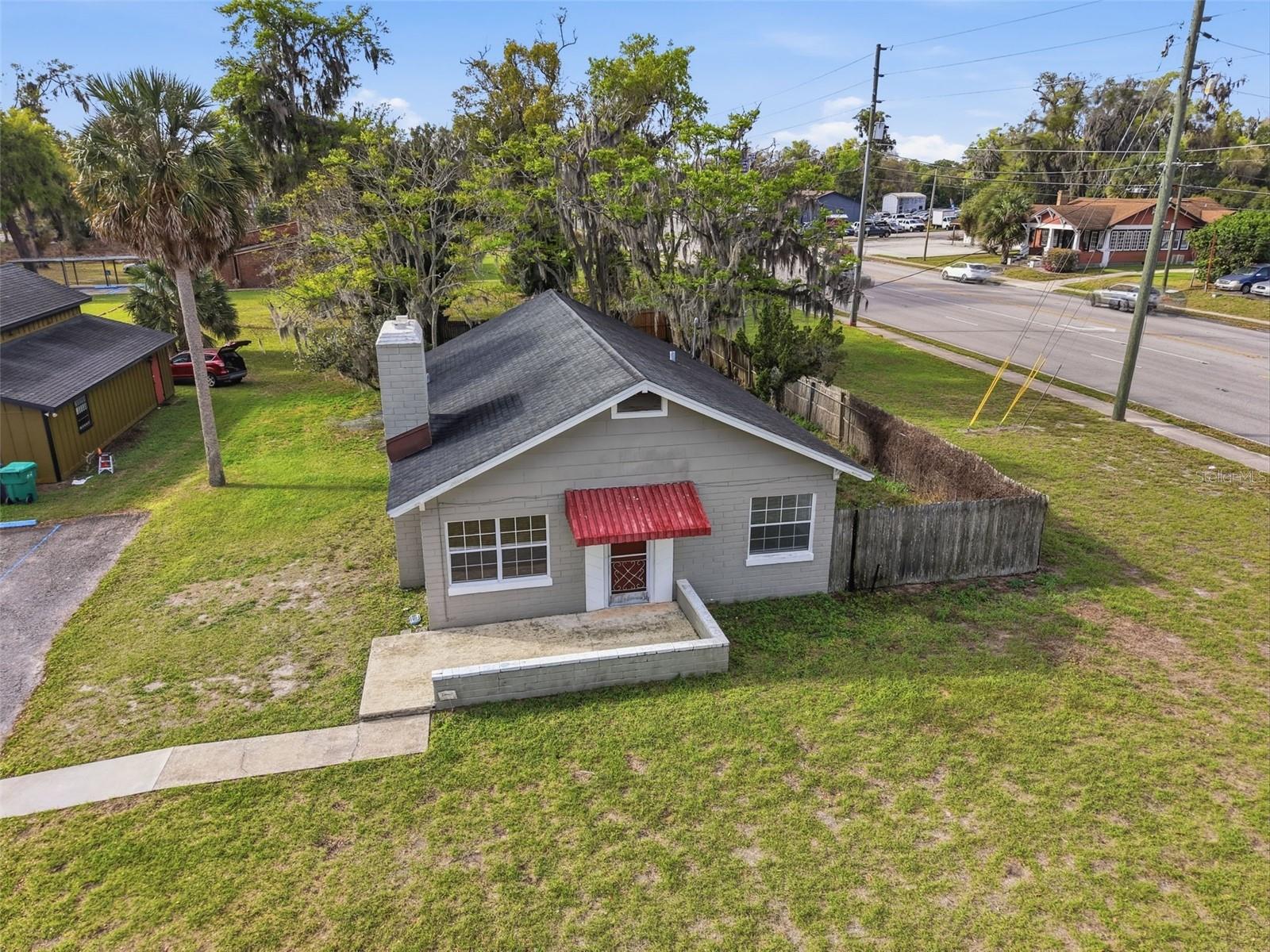 1030 CAMPHOR LN, DELAND, FL, 32720