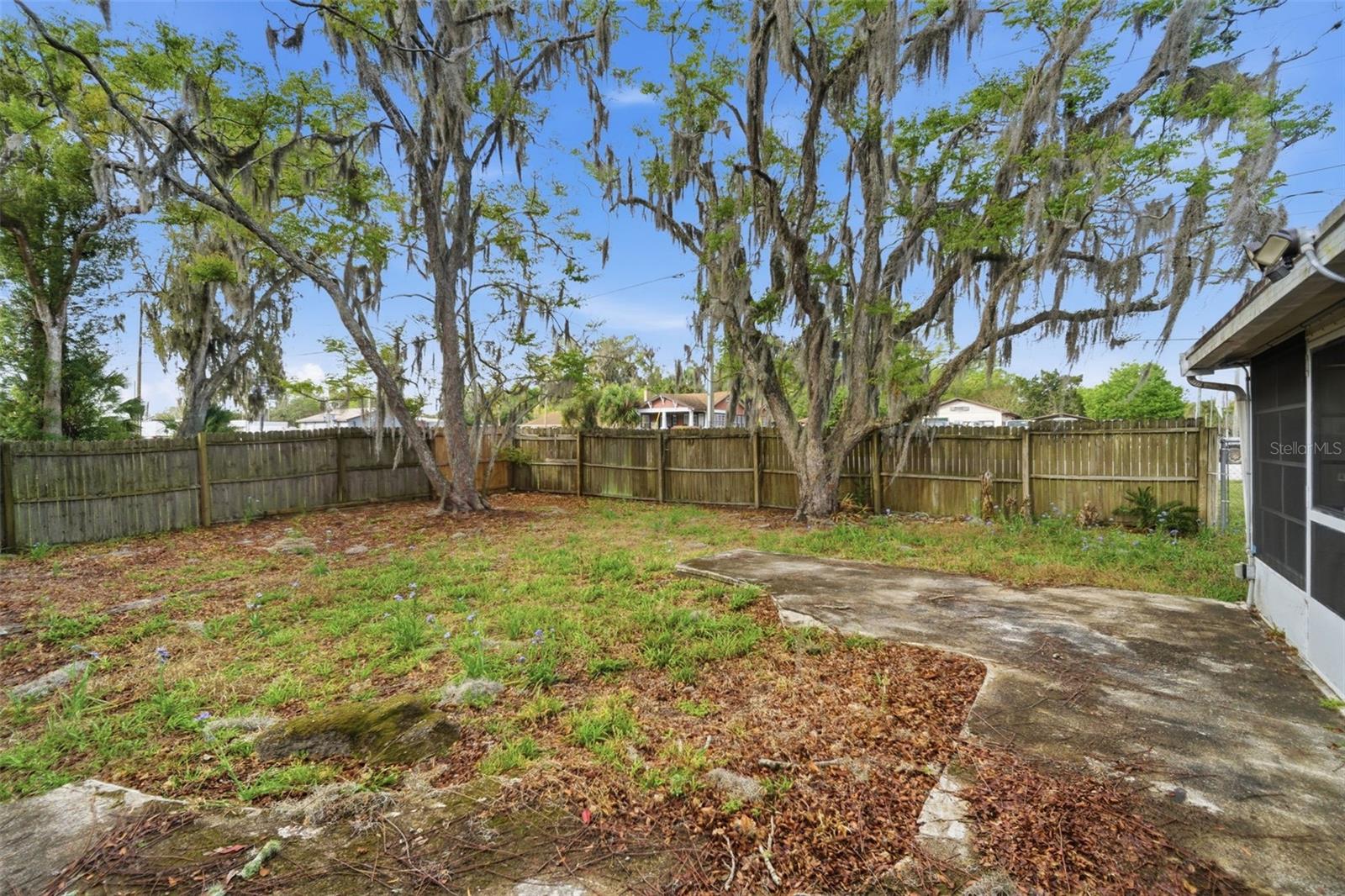 1030 CAMPHOR LN, DELAND, FL, 32720