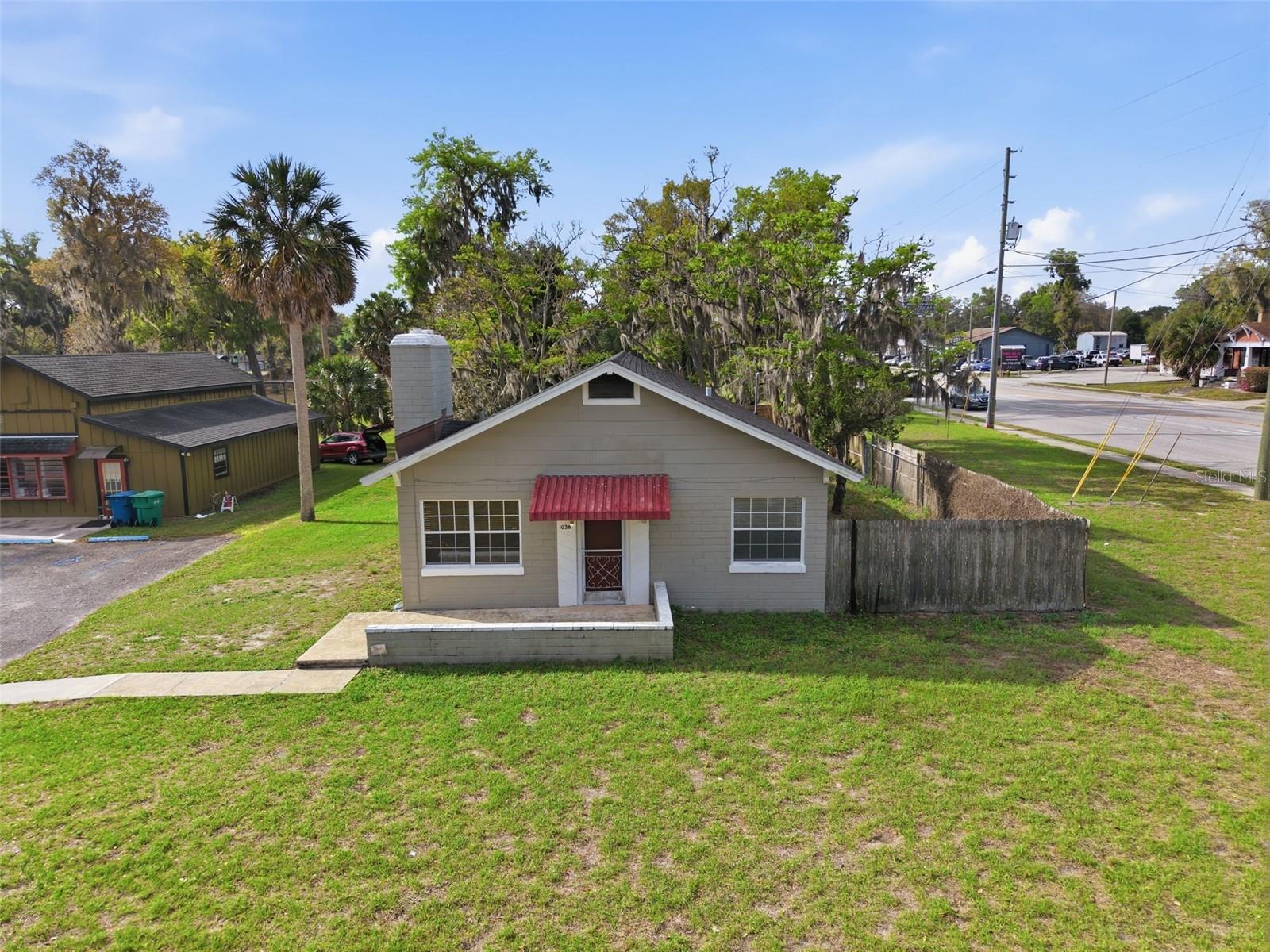 1030 CAMPHOR LN, DELAND, FL, 32720