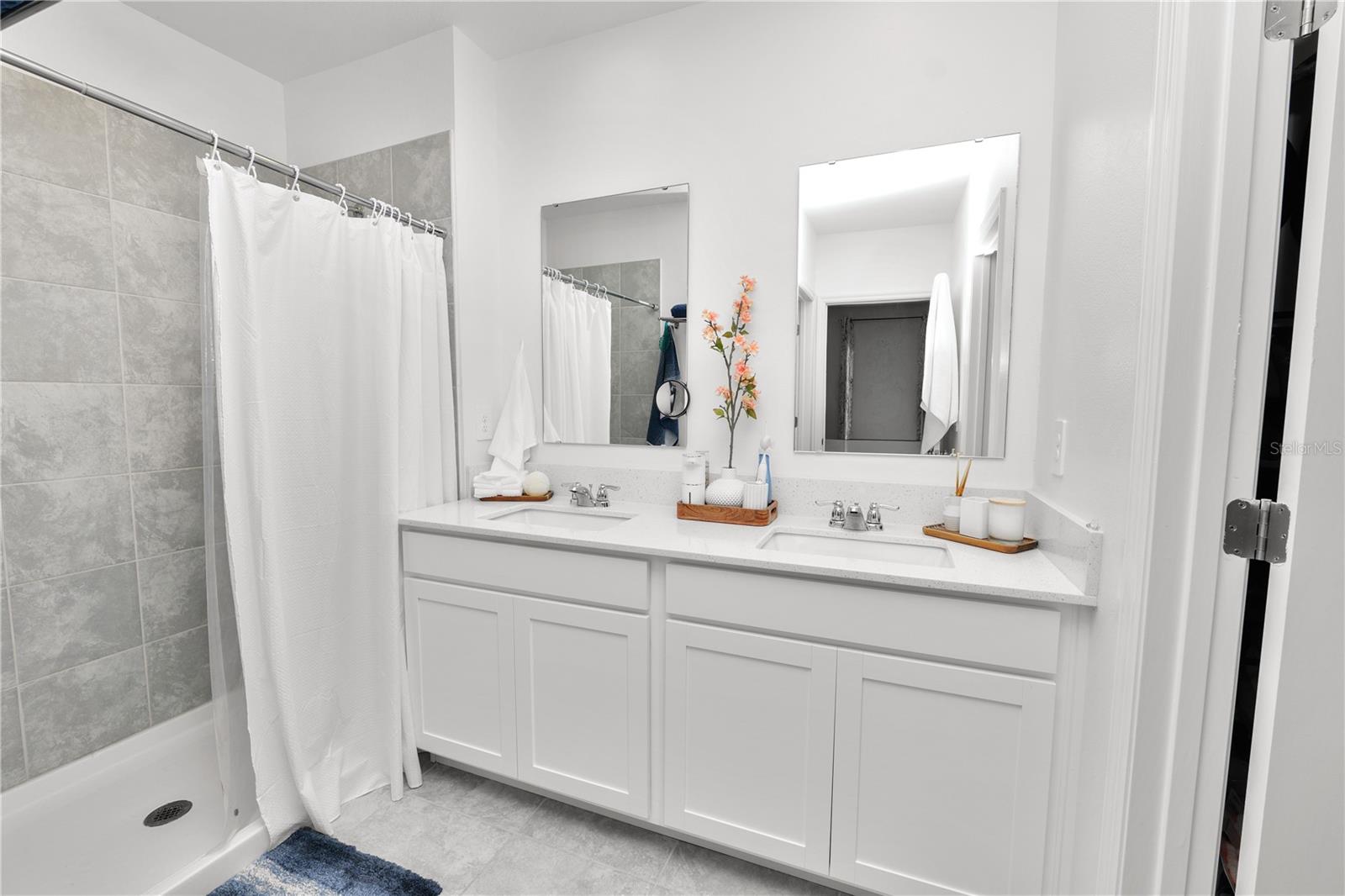 1740 WHITE WATER CT, DAVENPORT, FL, 33837