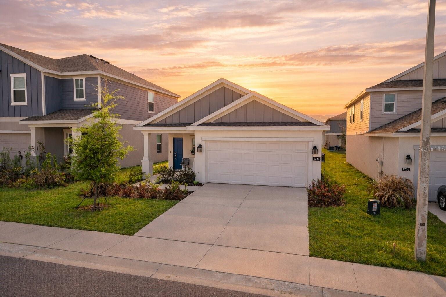 1740 WHITE WATER CT, DAVENPORT, FL, 33837