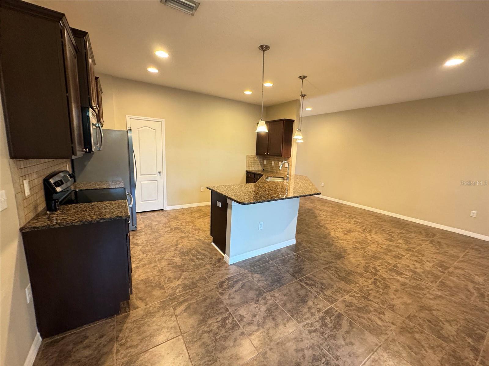 26911 JUNIPER BAY DR, WESLEY CHAPEL, FL, 33544