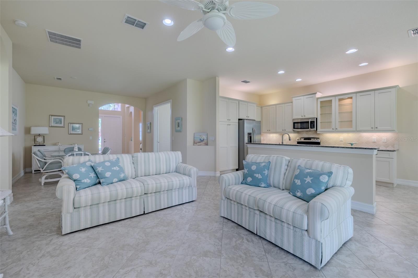 16020 GOLDEN LAKES DR, WIMAUMA, FL, 33598