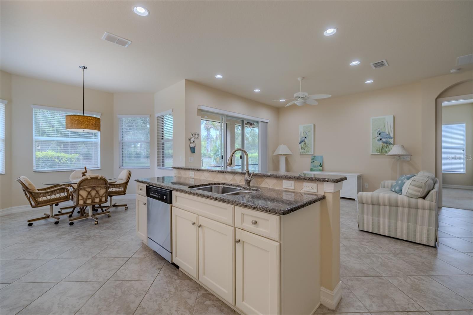 16020 GOLDEN LAKES DR, WIMAUMA, FL, 33598