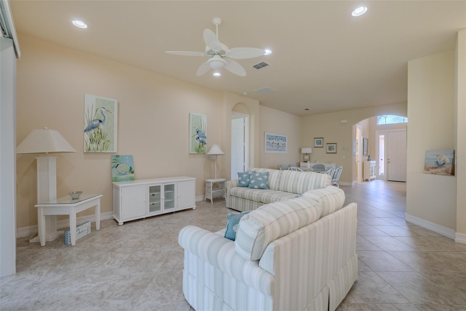 16020 GOLDEN LAKES DR, WIMAUMA, FL, 33598