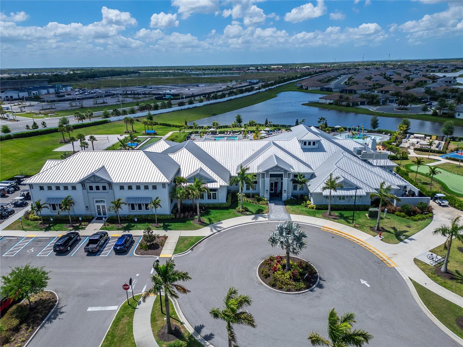 15713 SUNNY DAY DR, BRADENTON, FL, 34211