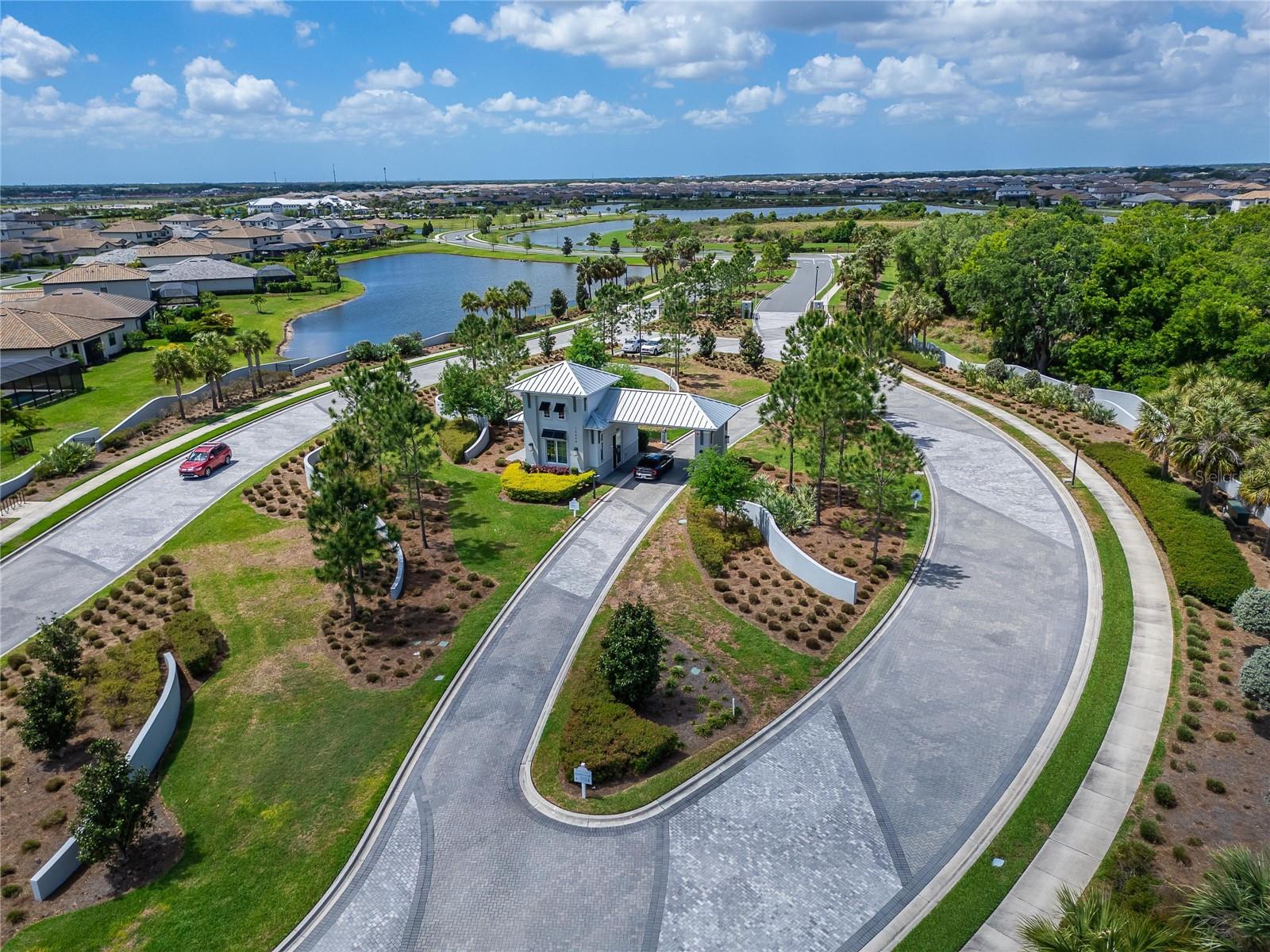 15713 SUNNY DAY DR, BRADENTON, FL, 34211