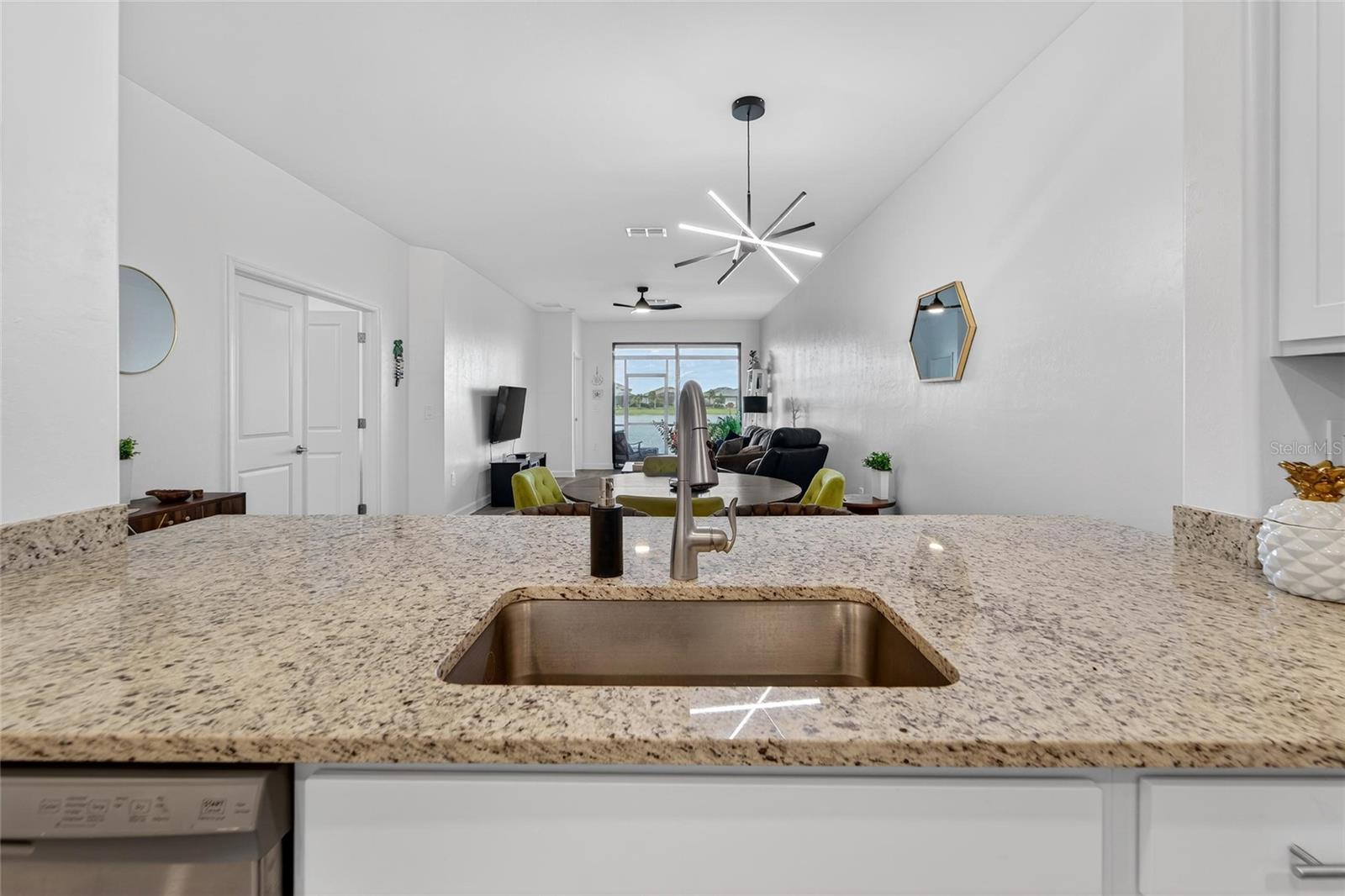 15713 SUNNY DAY DR, BRADENTON, FL, 34211