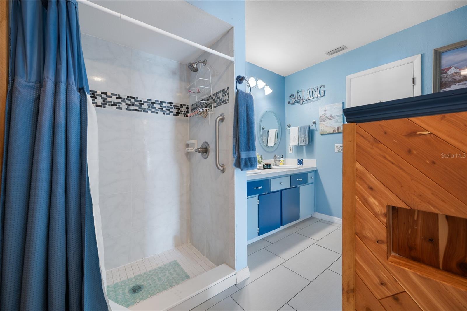2424 OSPREY AVE, PALM HARBOR, FL, 34683