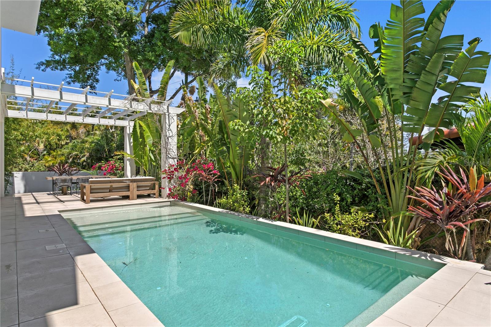 325 22ND AVE NE, ST PETERSBURG, FL, 33704