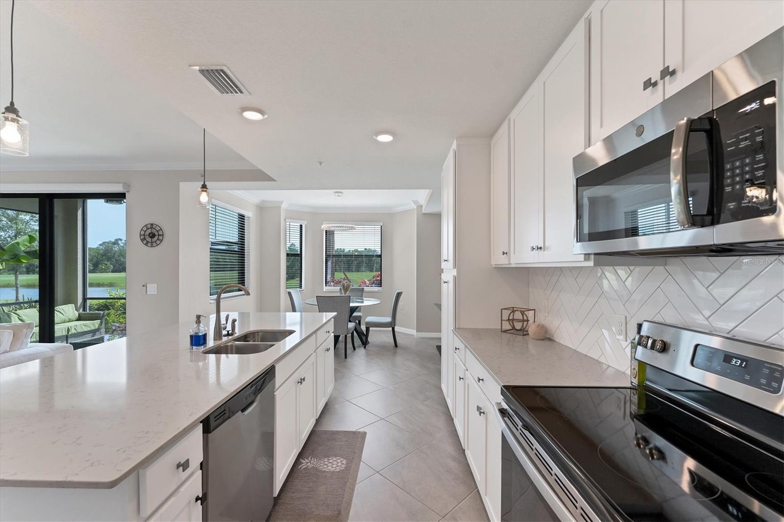 17704 GAWTHROP DR #102, BRADENTON, FL, 34211