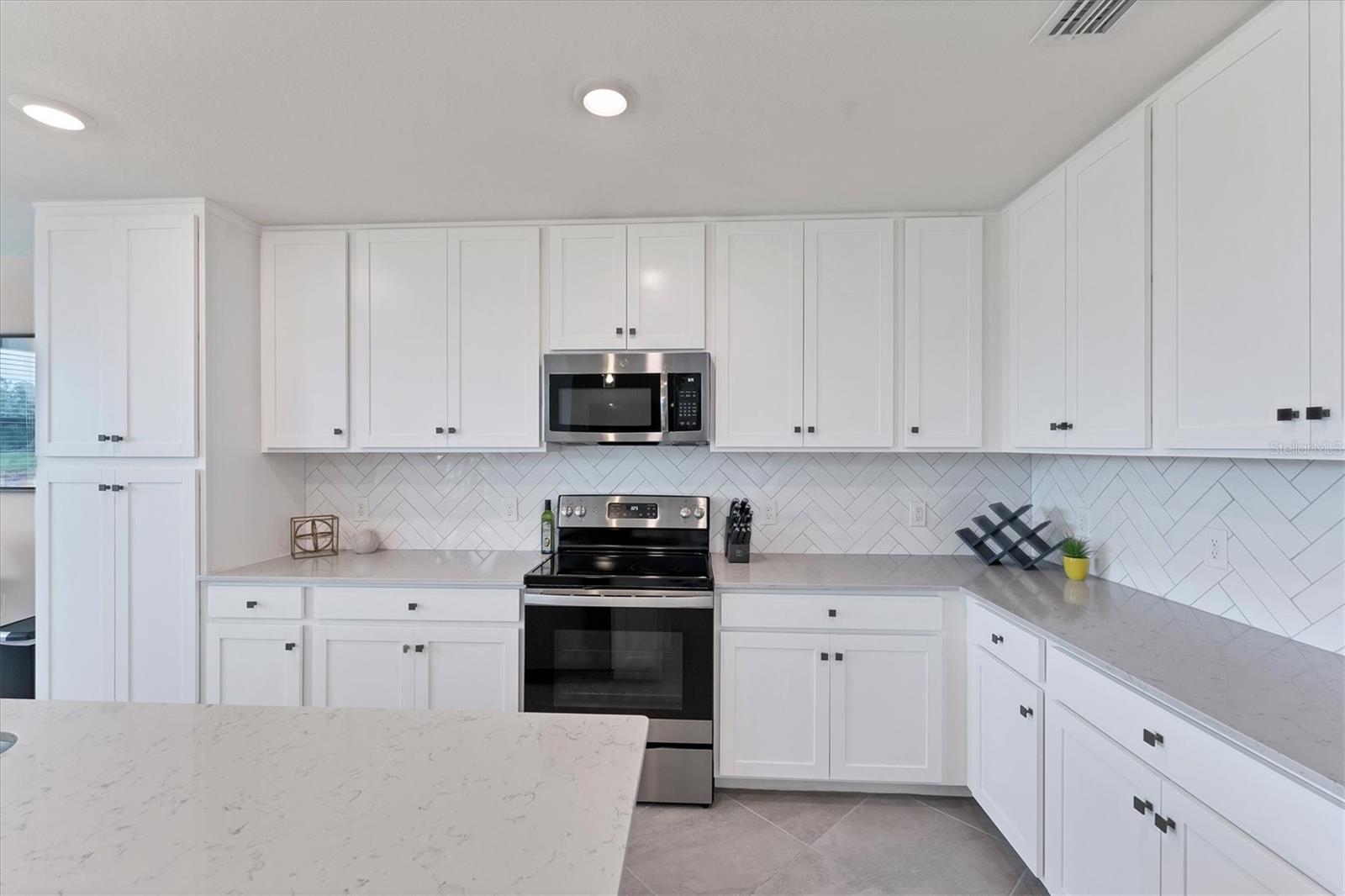 17704 GAWTHROP DR #102, BRADENTON, FL, 34211