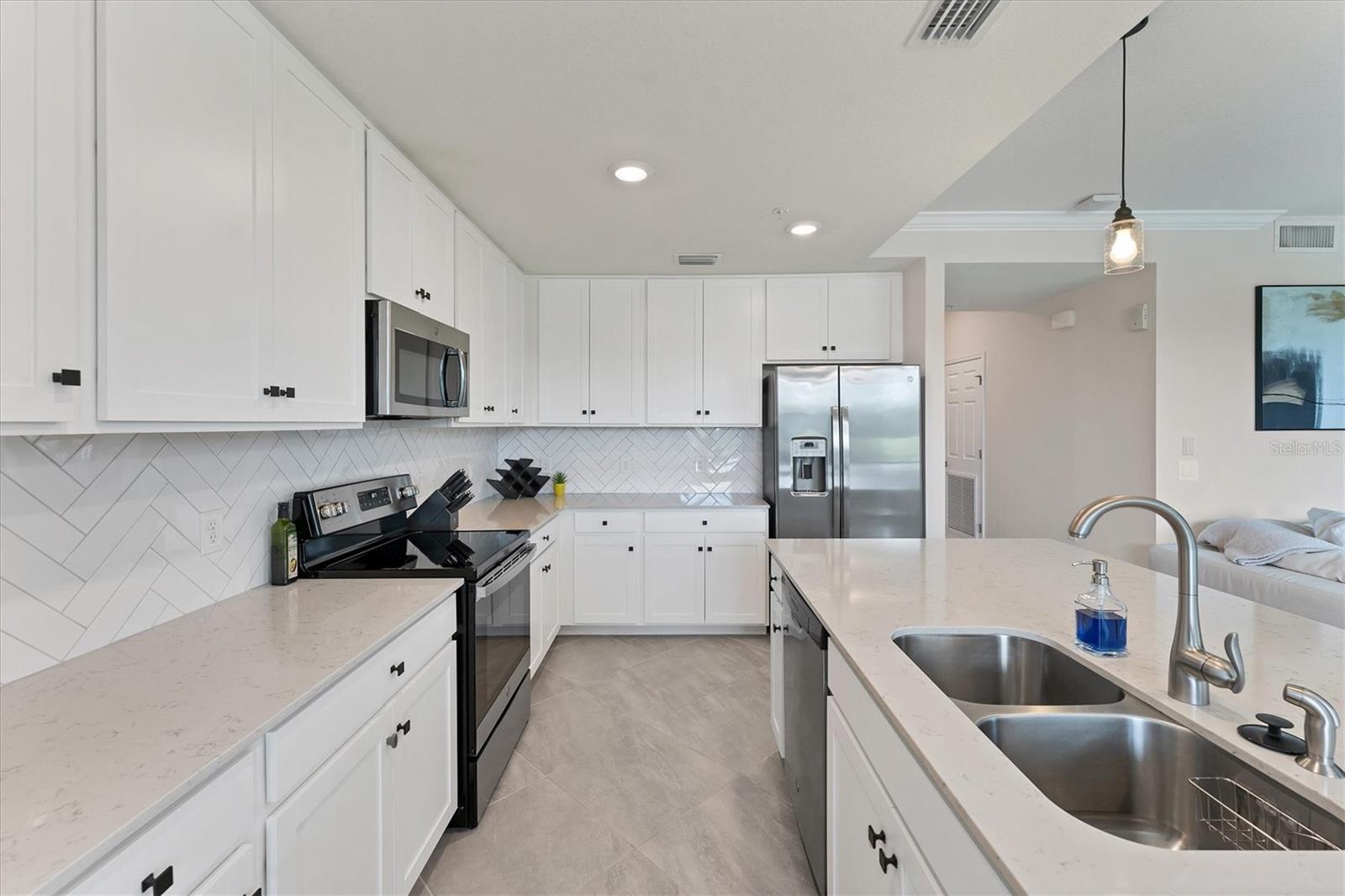 17704 GAWTHROP DR #102, BRADENTON, FL, 34211