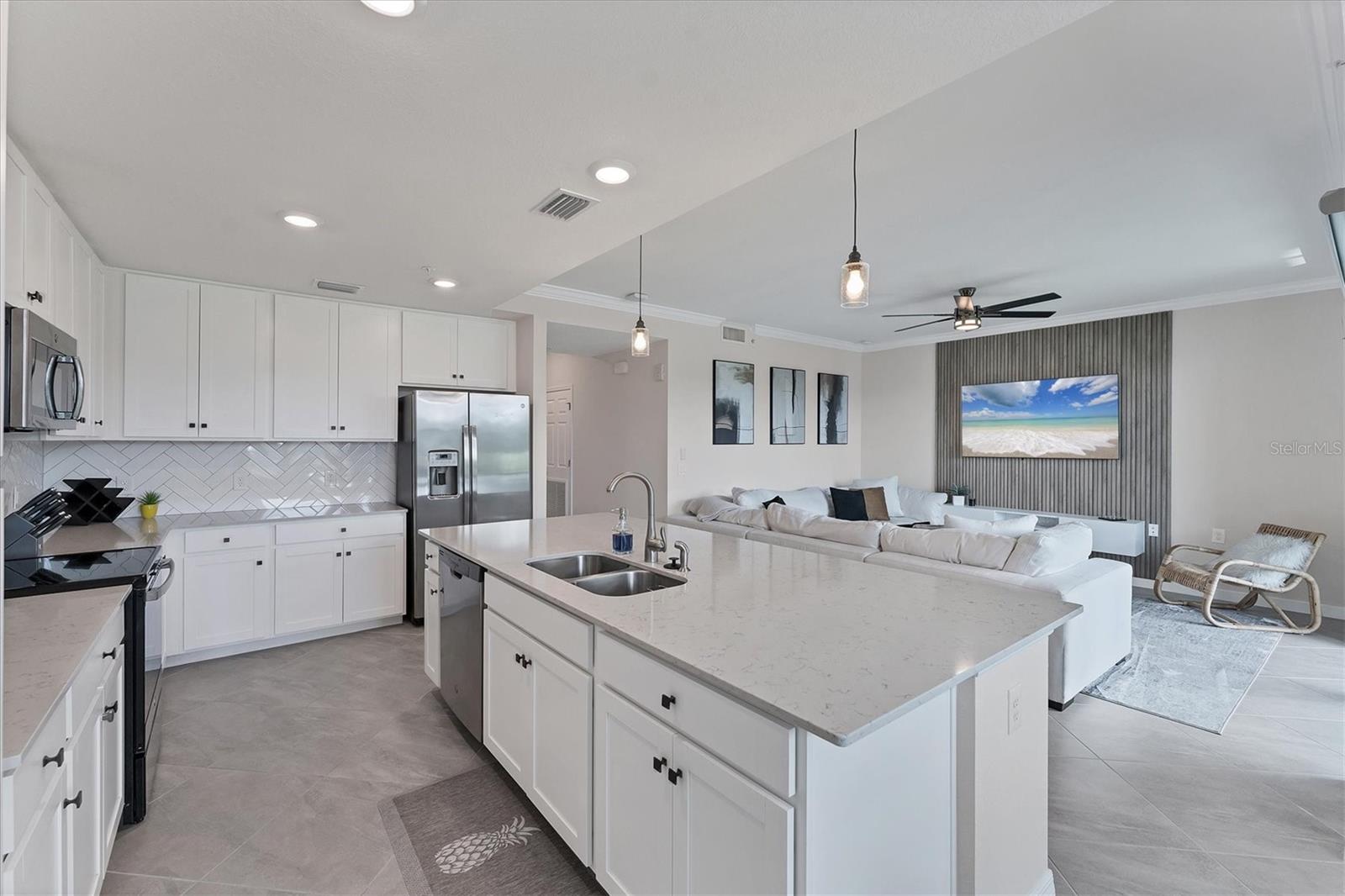 17704 GAWTHROP DR #102, BRADENTON, FL, 34211