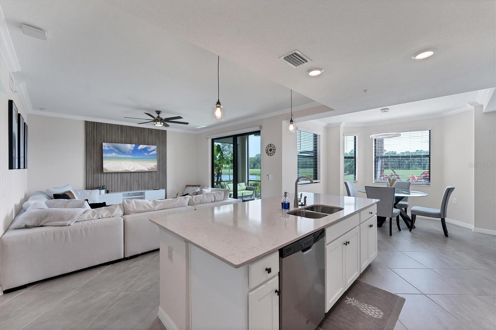 17704 GAWTHROP DR #102, BRADENTON, FL, 34211