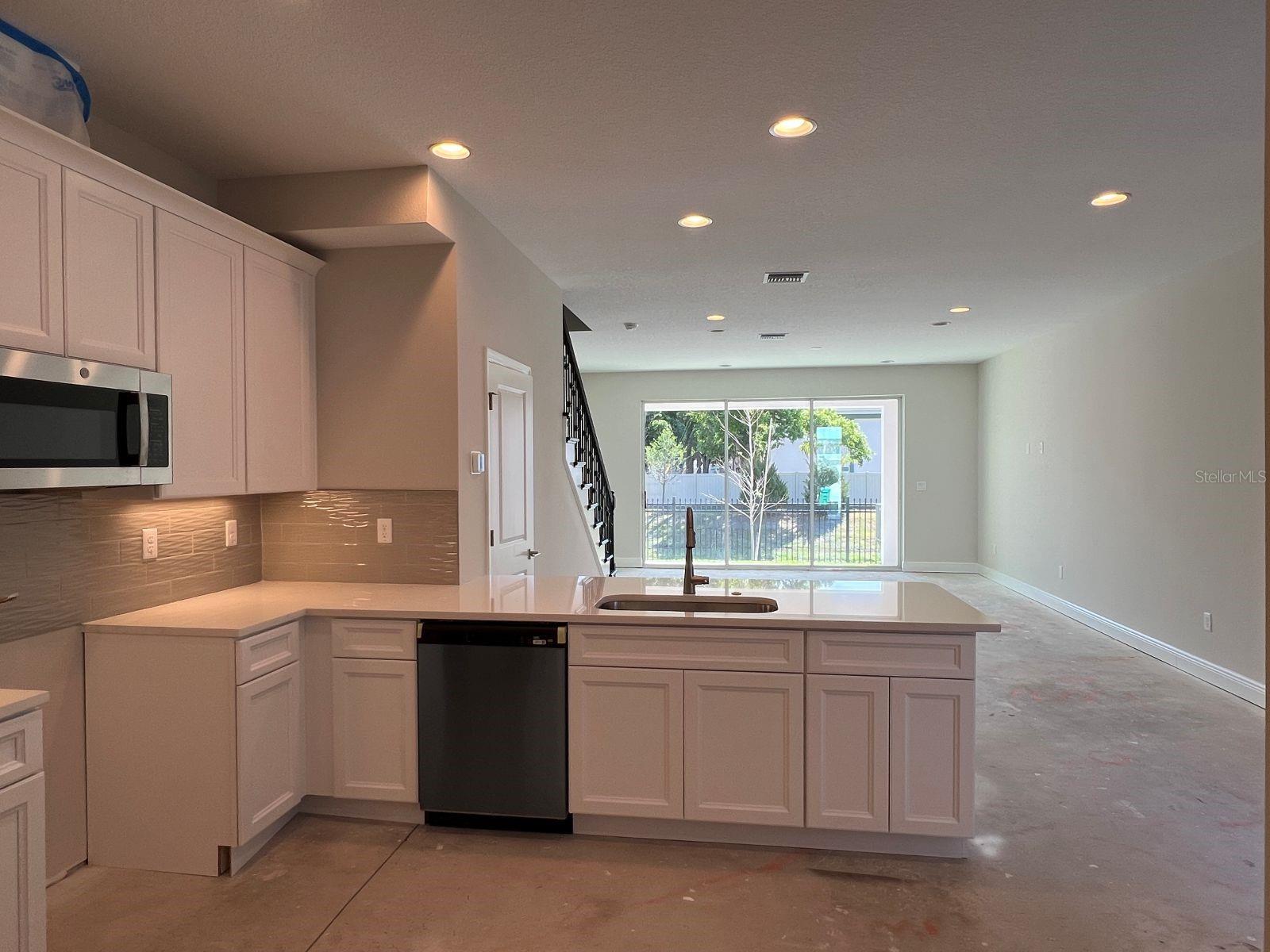 7789 93RD ST N, SEMINOLE, FL, 33777