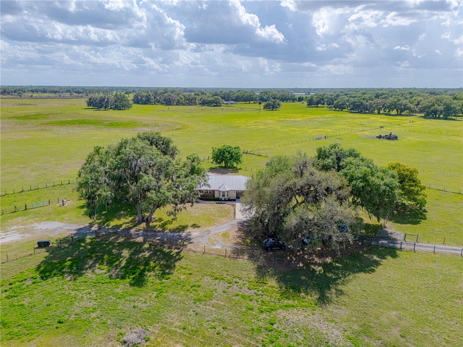 8197 CR 736, CENTER HILL, FL, 33514