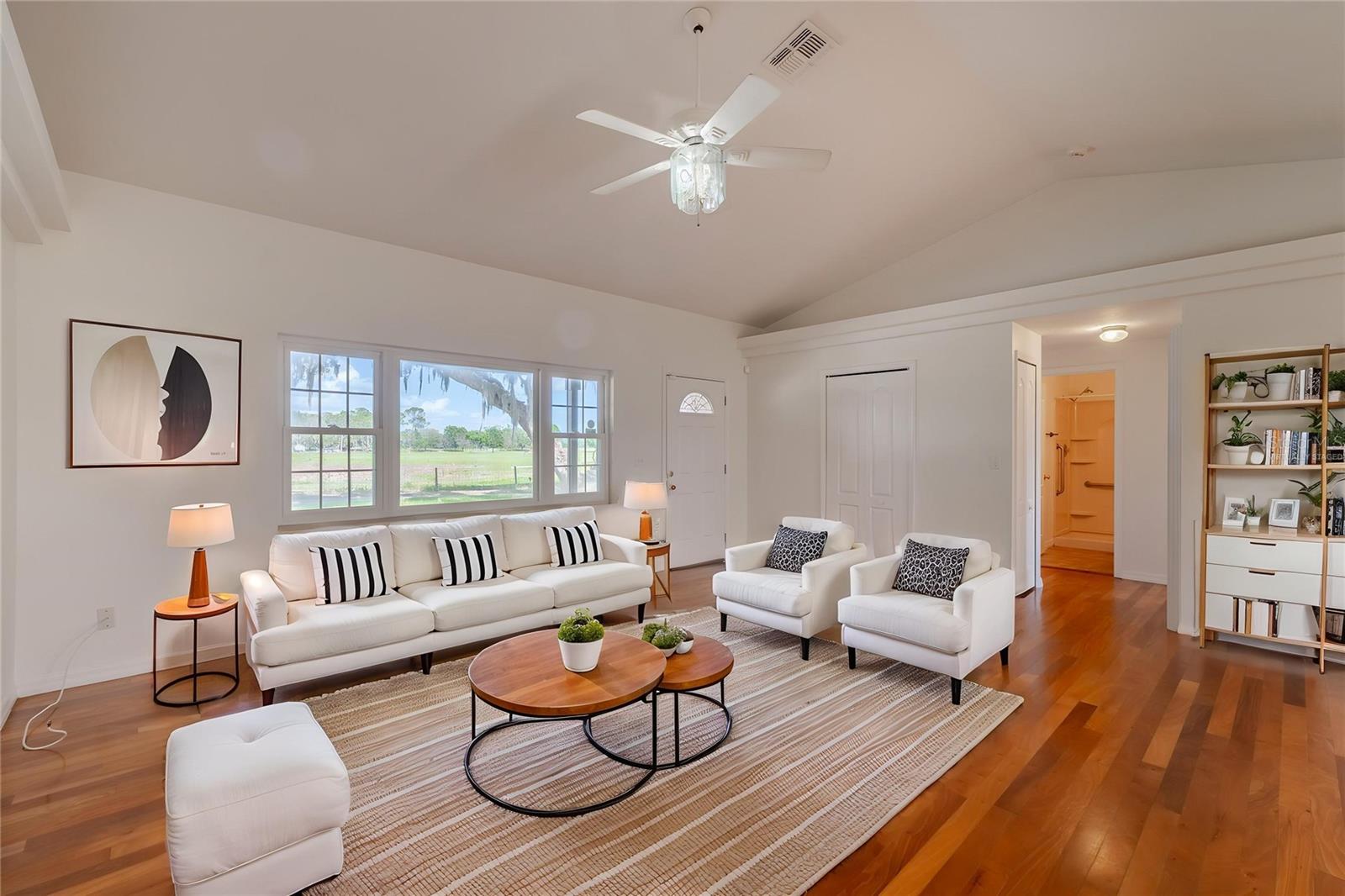 8197 CR 736, CENTER HILL, FL, 33514