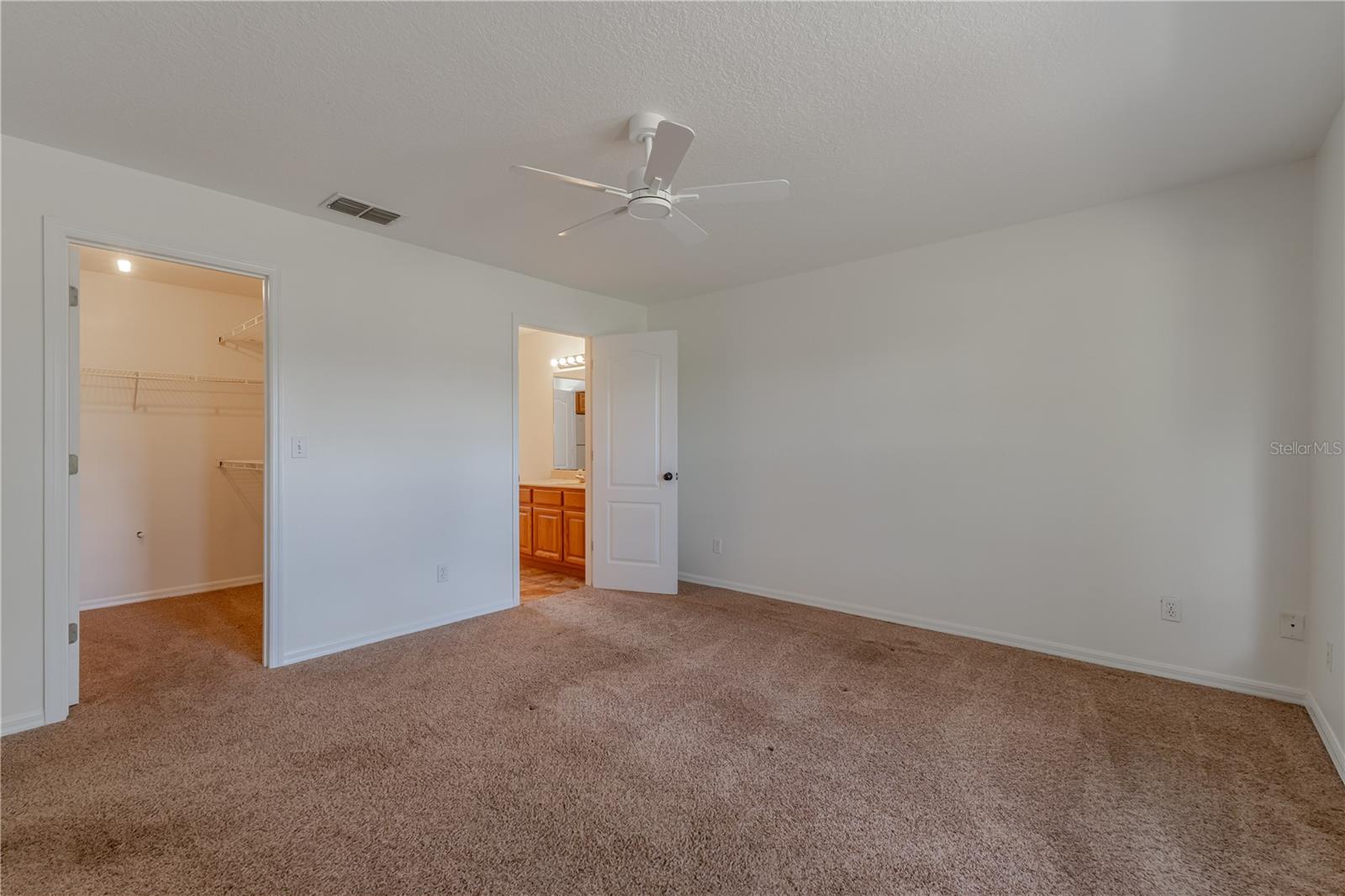 8197 CR 736, CENTER HILL, FL, 33514