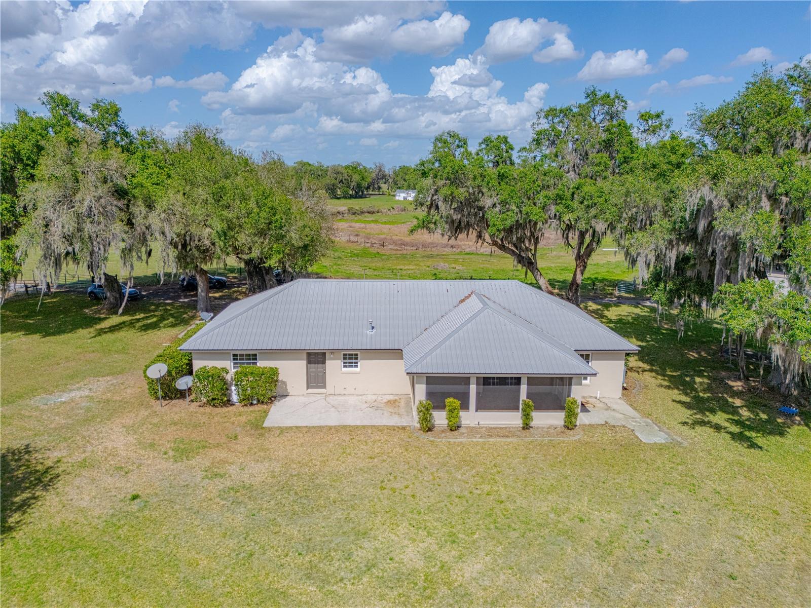 8197 CR 736, CENTER HILL, FL, 33514