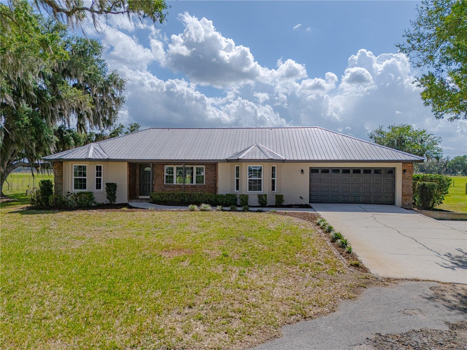 8197 CR 736, CENTER HILL, FL, 33514