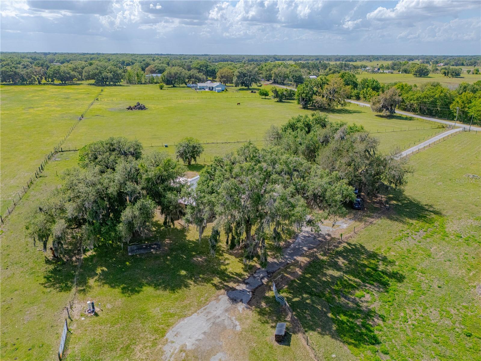 8197 CR 736, CENTER HILL, FL, 33514