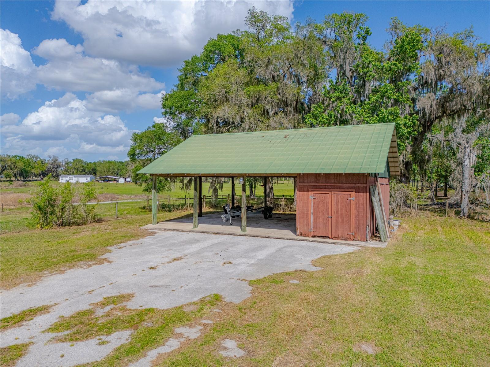 8197 CR 736, CENTER HILL, FL, 33514