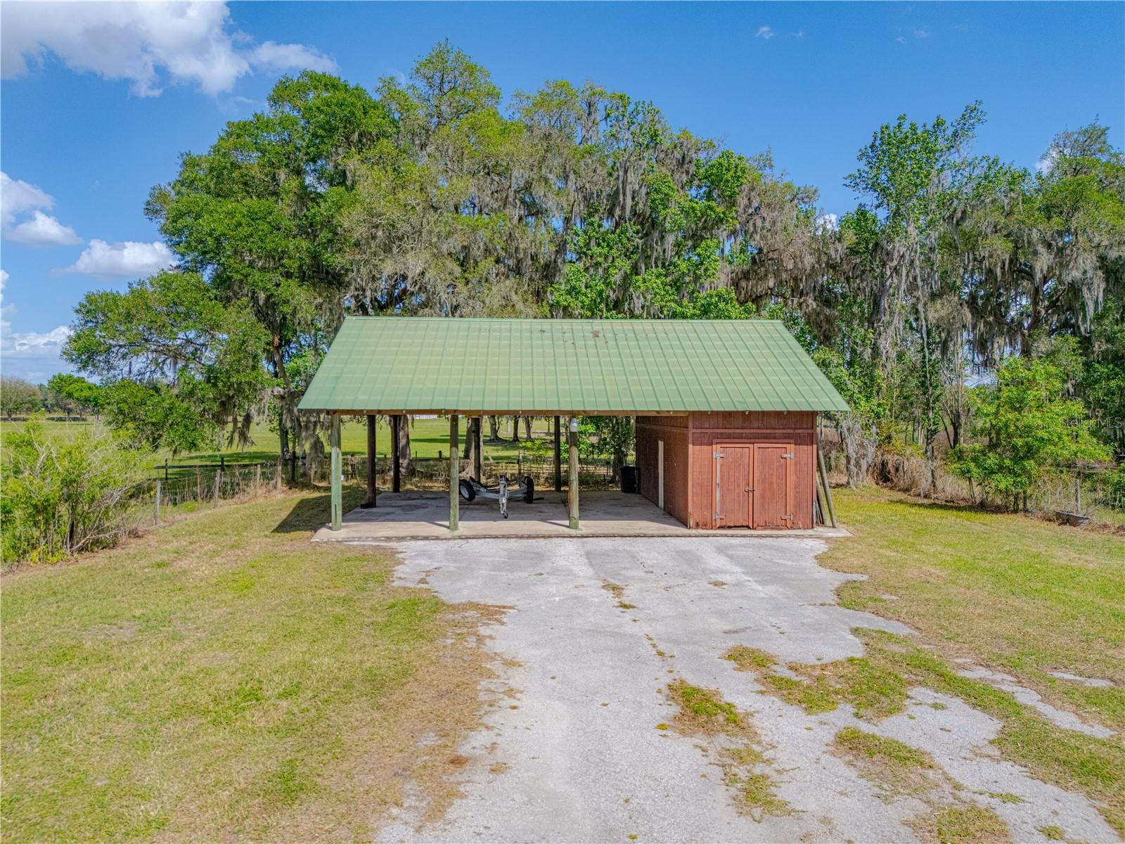 8197 CR 736, CENTER HILL, FL, 33514