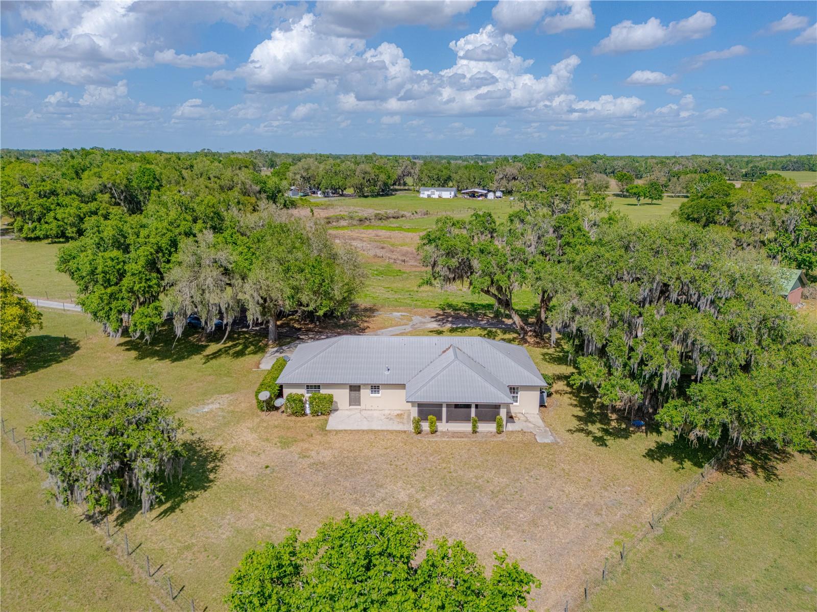 8197 CR 736, CENTER HILL, FL, 33514