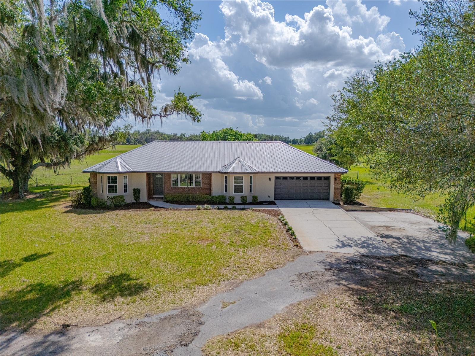 8197 CR 736, CENTER HILL, FL, 33514