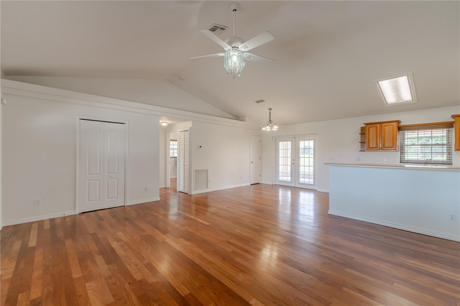 8197 CR 736, CENTER HILL, FL, 33514