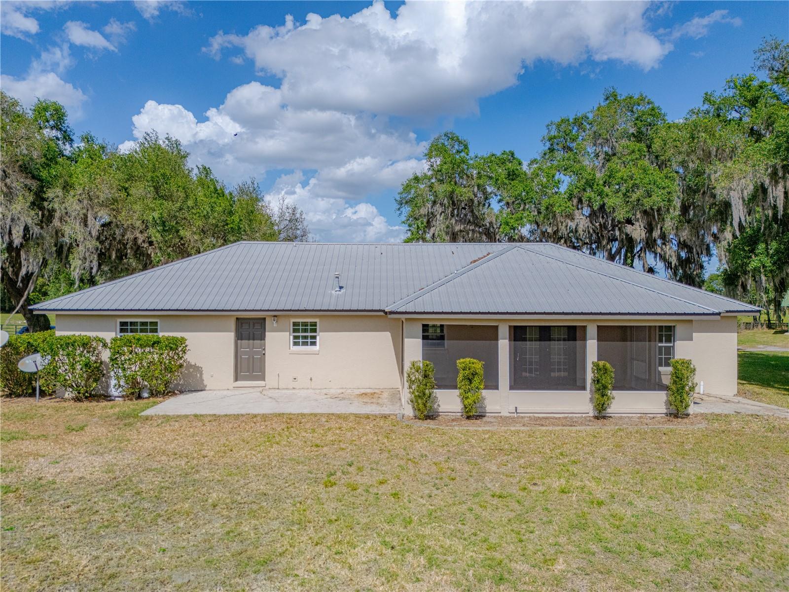 8197 CR 736, CENTER HILL, FL, 33514