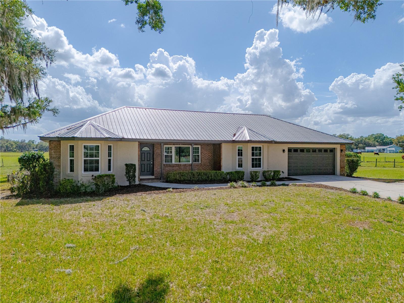 8197 CR 736, CENTER HILL, FL, 33514