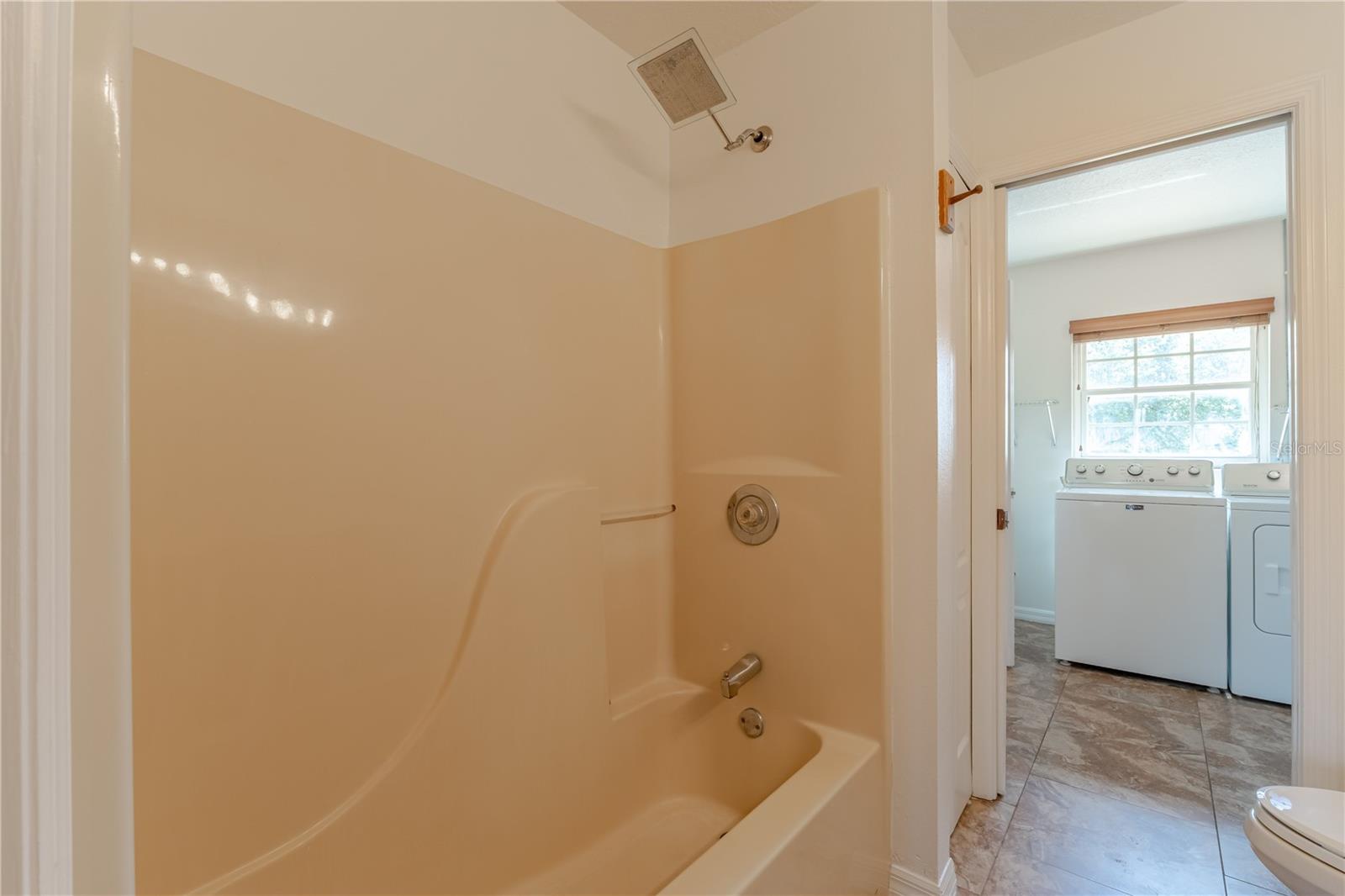 8197 CR 736, CENTER HILL, FL, 33514