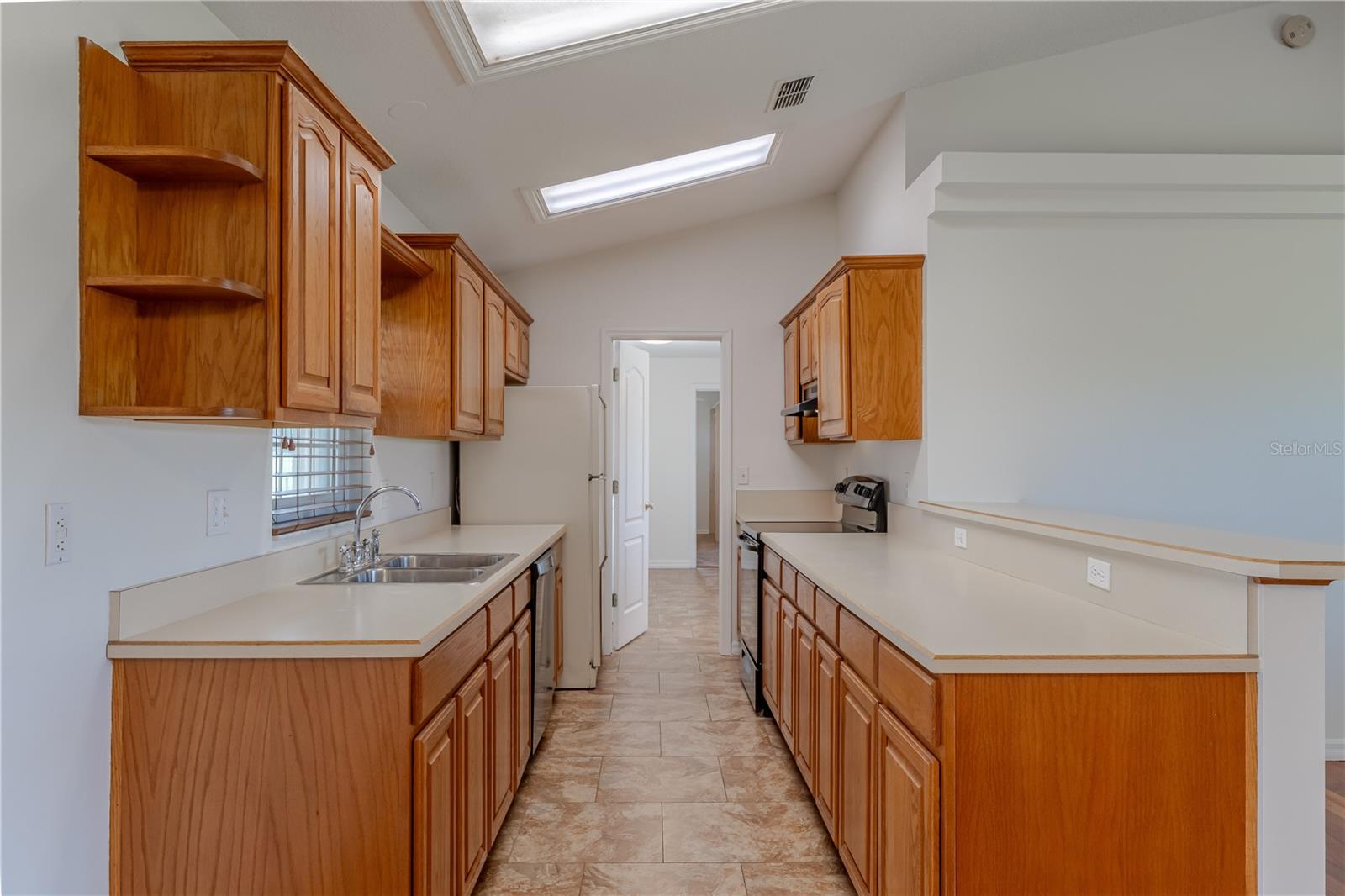 8197 CR 736, CENTER HILL, FL, 33514