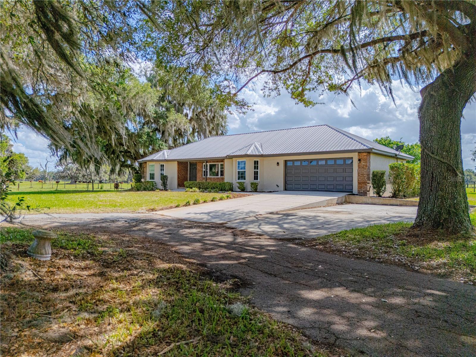 8197 CR 736, CENTER HILL, FL, 33514