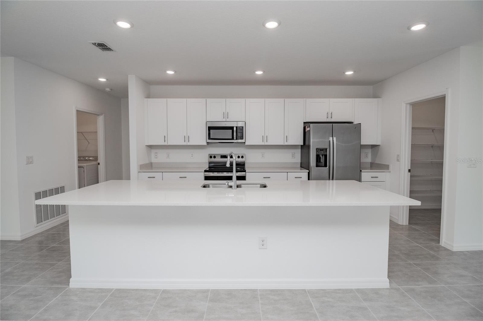 2068 BABBLING BROOK BLVD, AUBURNDALE, FL, 33823